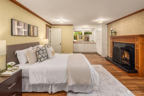7618 NE Champagne Point Place Kirkland WA 98034