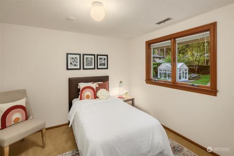 7618 NE Champagne Point Place Kirkland WA 98034