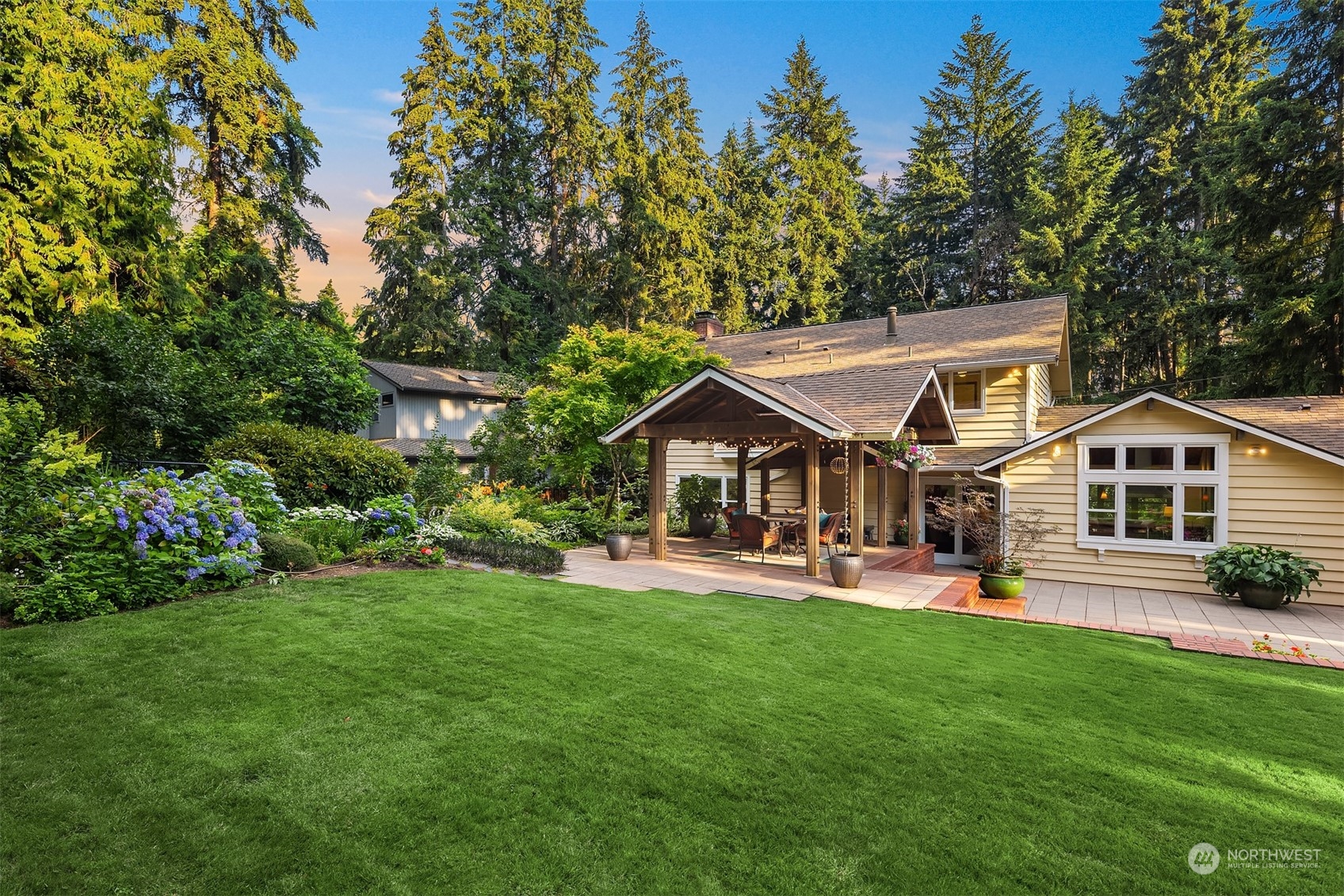 7618 NE Champagne Point Place Kirkland WA 98034