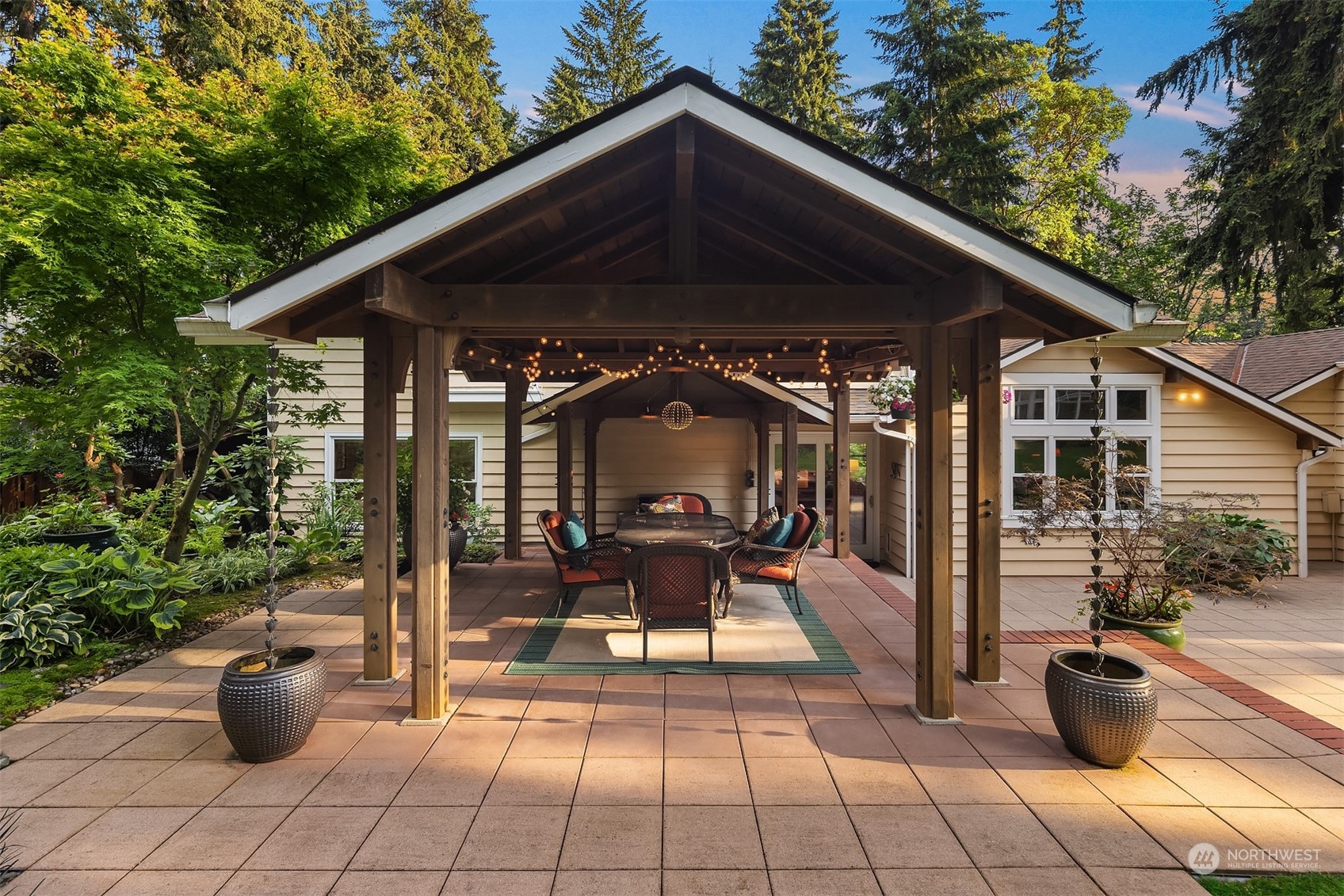 7618 NE Champagne Point Place Kirkland WA 98034