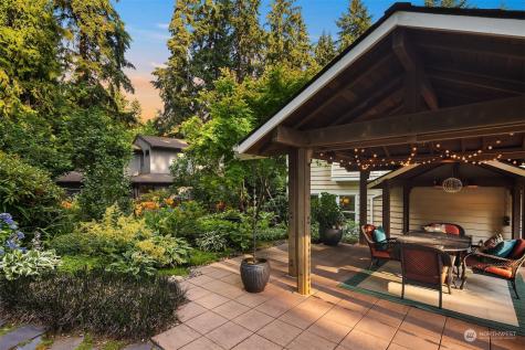 7618 NE Champagne Point Place Kirkland WA 98034