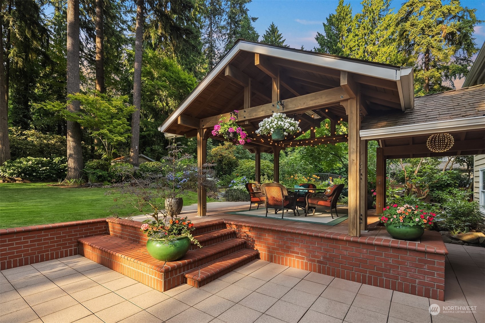 7618 NE Champagne Point Place Kirkland WA 98034