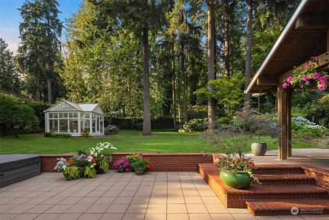 7618 NE Champagne Point Place Kirkland WA 98034