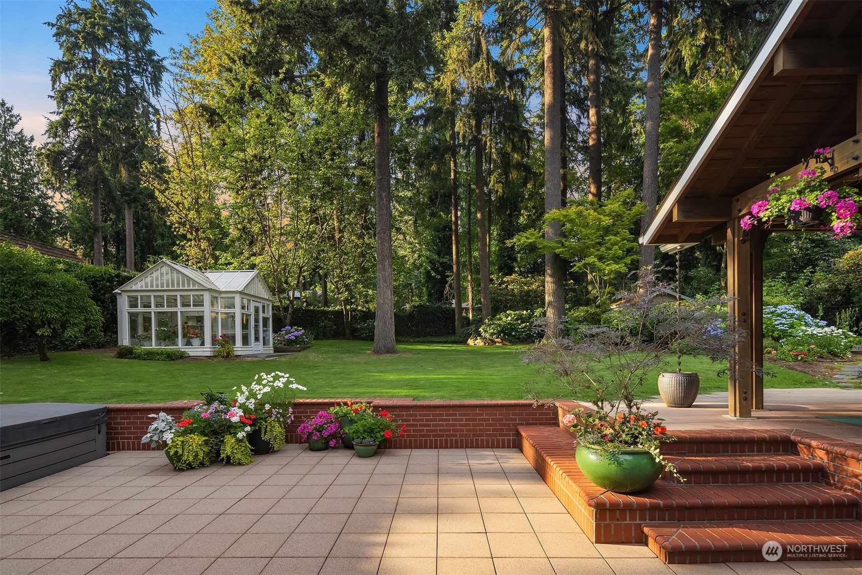 7618 NE Champagne Point Place Kirkland WA 98034