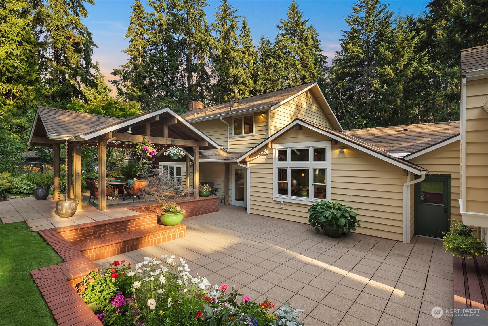 7618 NE Champagne Point Place Kirkland WA 98034