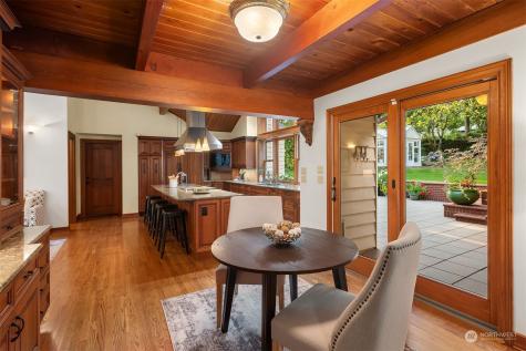 7618 NE Champagne Point Place Kirkland WA 98034