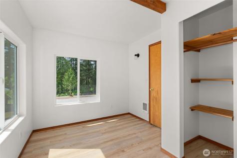 2054 Little Hanaford Road Centralia WA 98531
