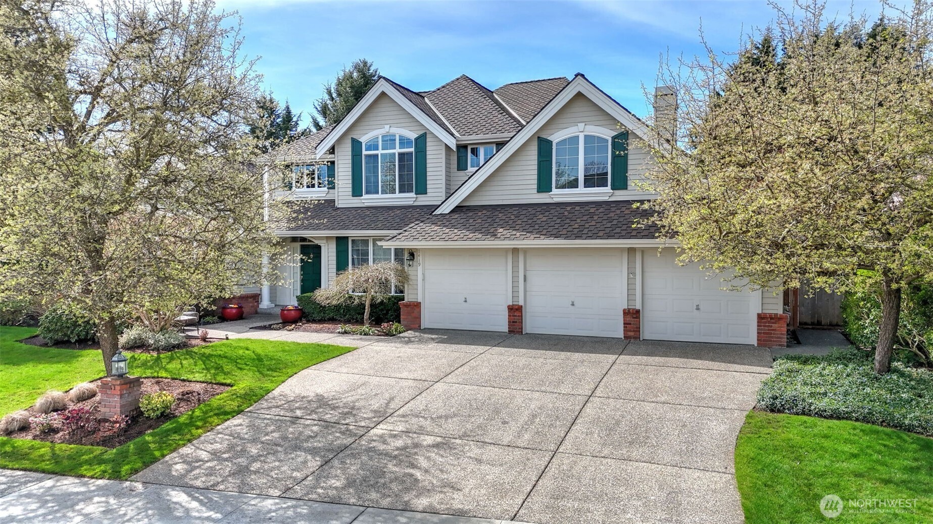 1419 268th Way SE Sammamish WA 98075