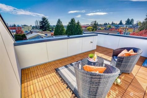 9251 Densmore Avenue N Seattle WA 98103