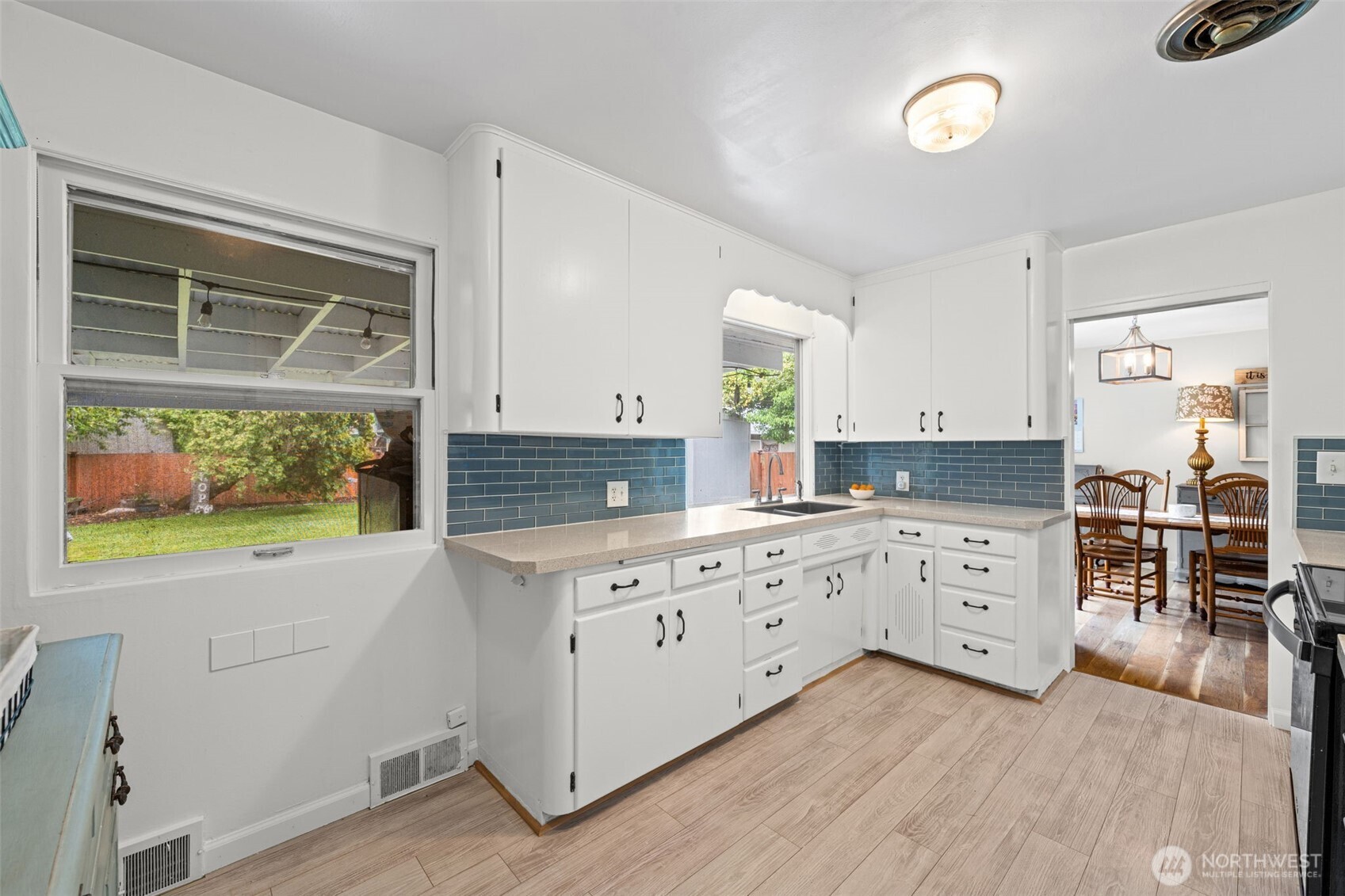 1609 W Pioneer Avenue Puyallup WA 98371