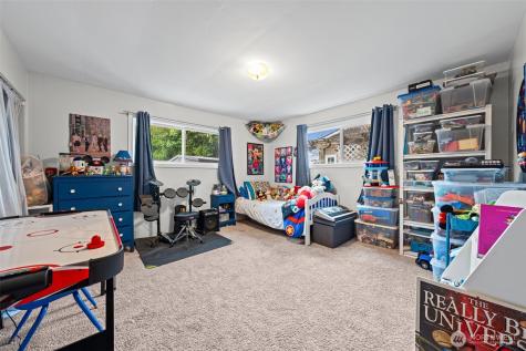 1609 W Pioneer Avenue Puyallup WA 98371