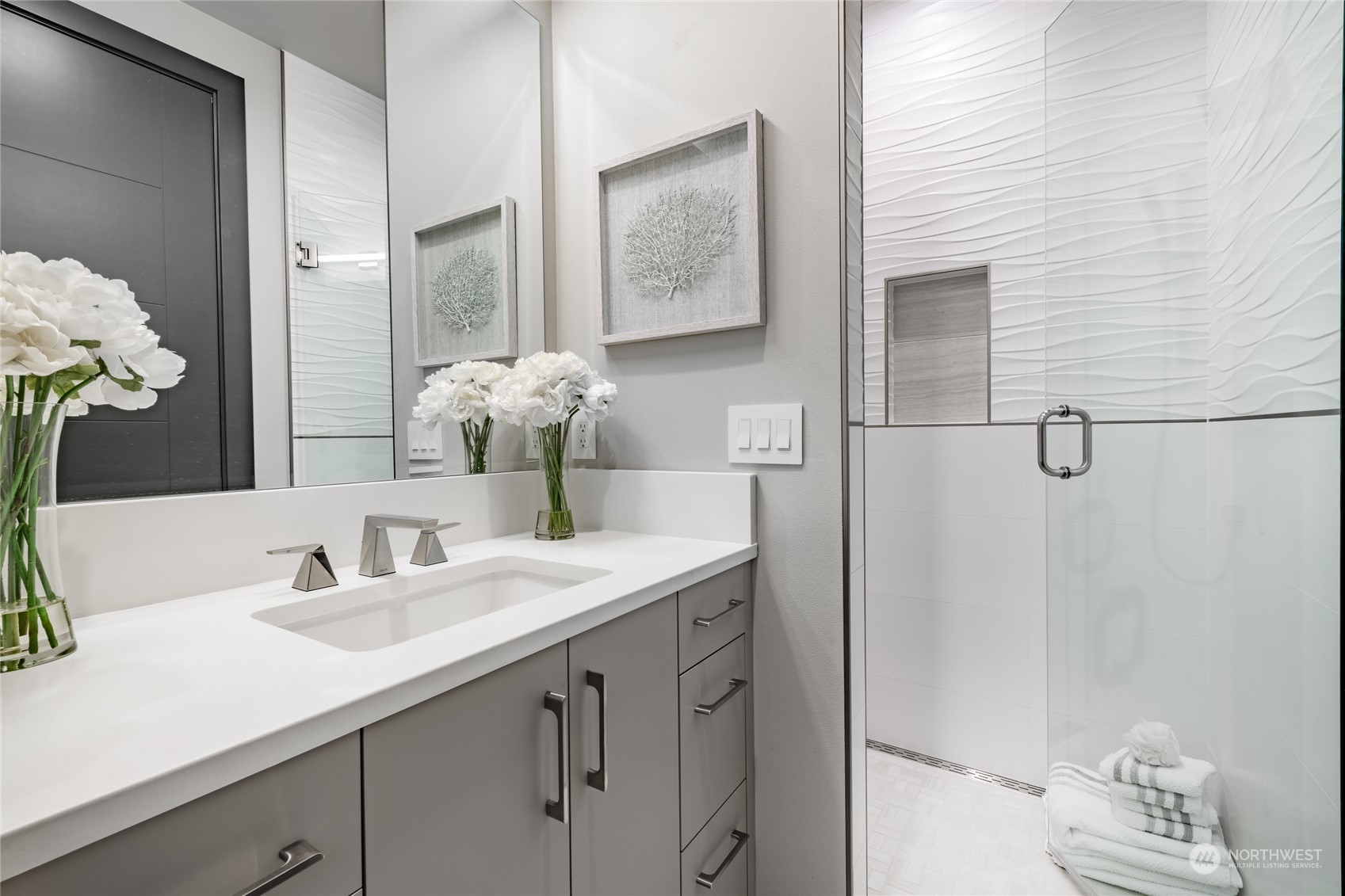5697 Lux Lane Blaine WA 98230