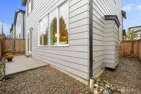 1825 153rd Street SW Lynnwood WA 98087