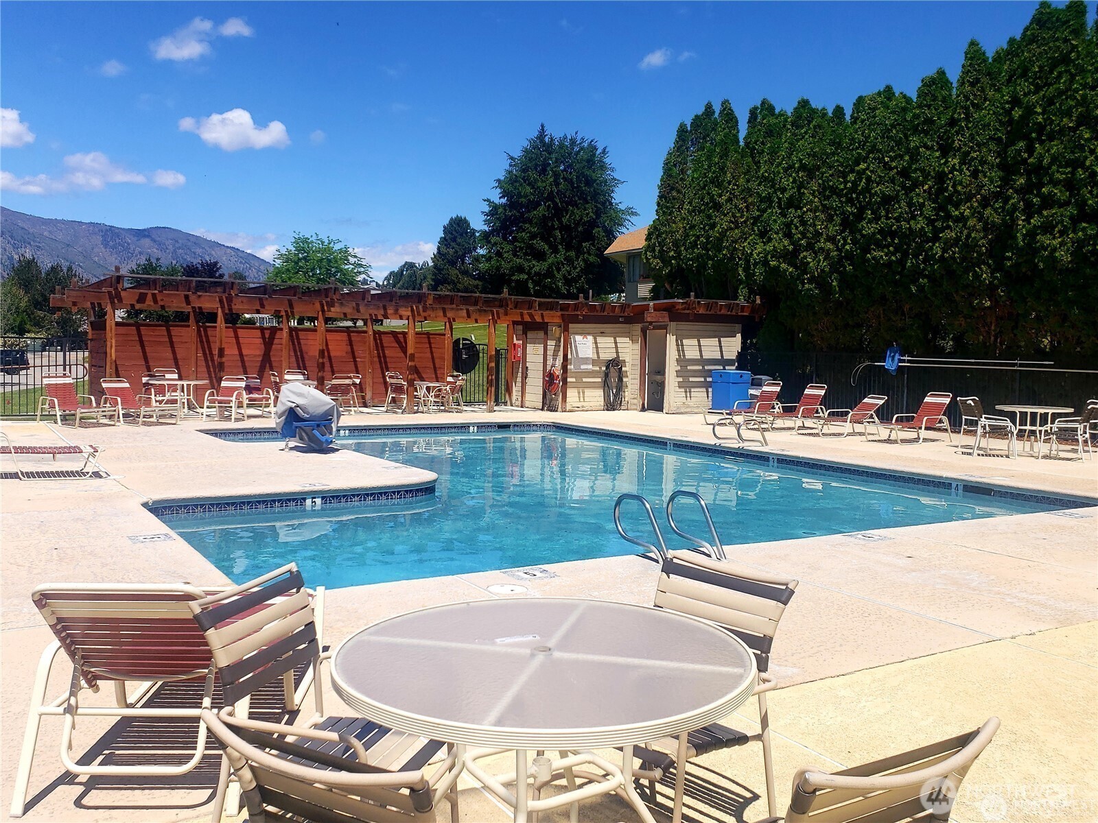 1 Lodge 601-e Manson WA 98831