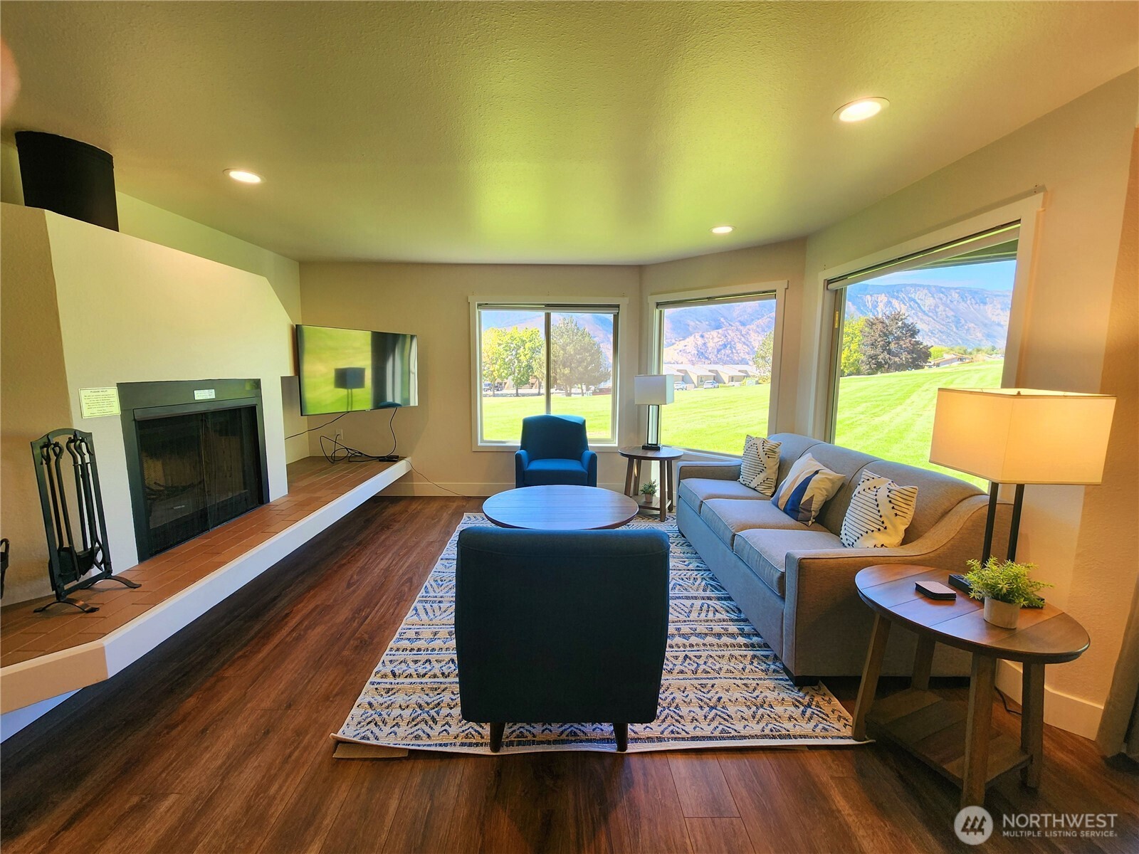 1 Lodge 601-e Manson WA 98831