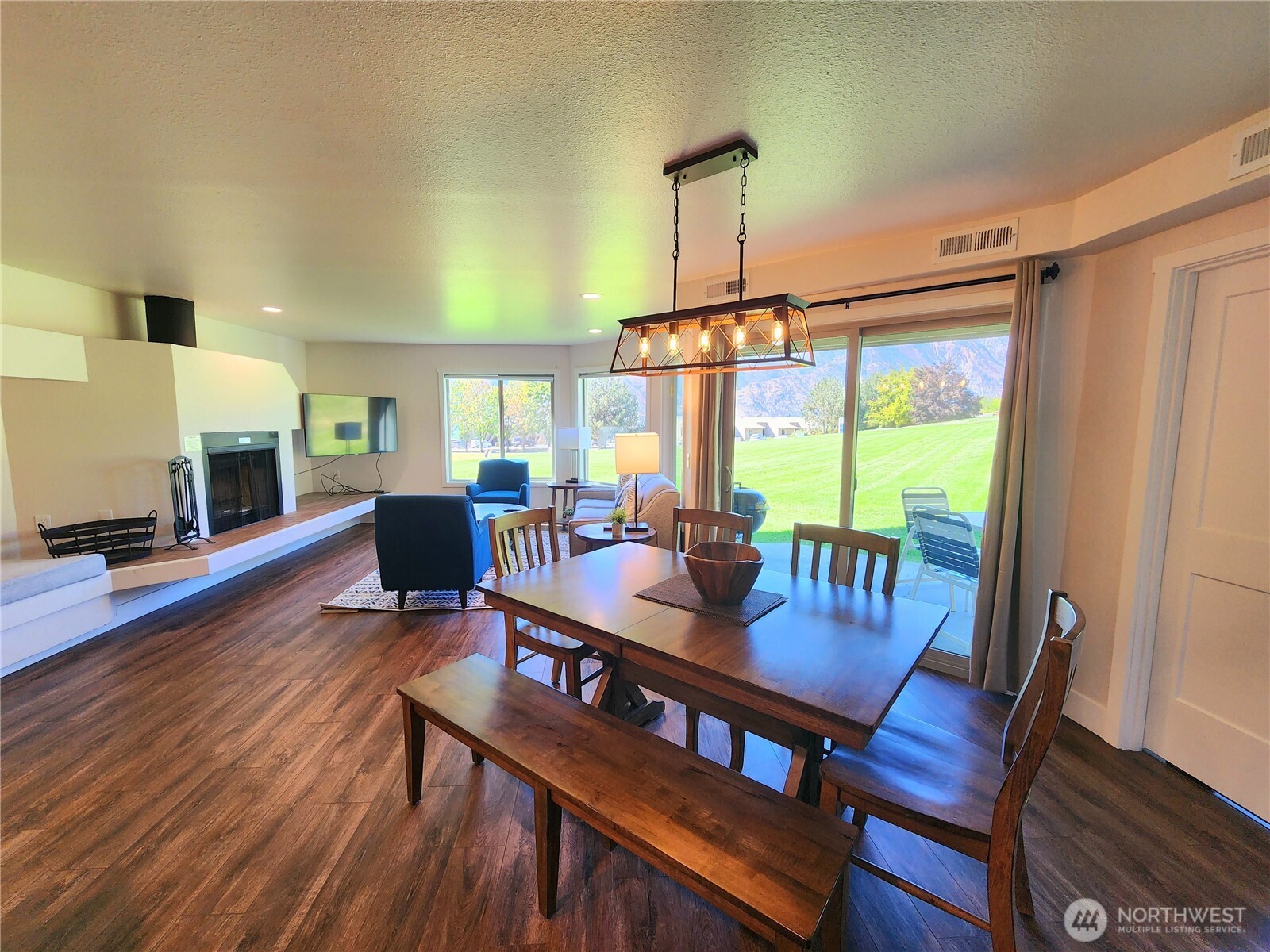 1 Lodge 601-e Manson WA 98831