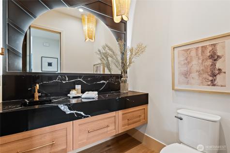 4103 43rd Avenue NE Seattle WA 98105