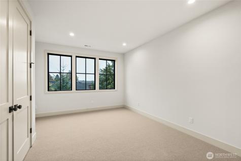 4103 43rd Avenue NE Seattle WA 98105
