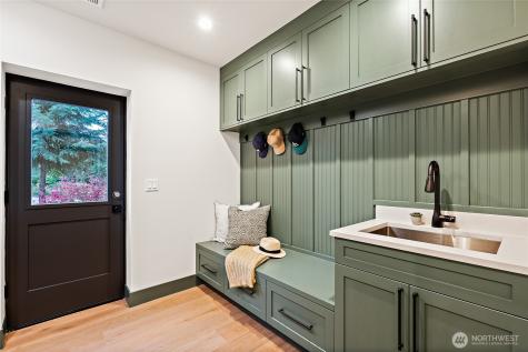4103 43rd Avenue NE Seattle WA 98105