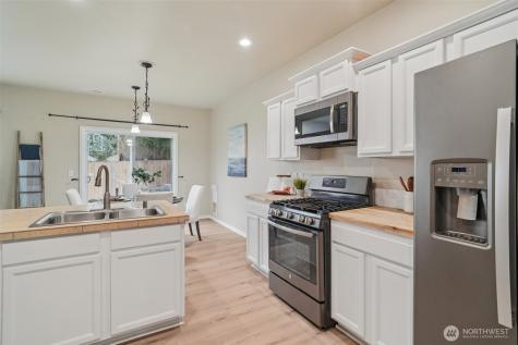 7305 183rd Street E Puyallup WA 98375