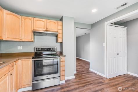 4709 101st Street SW Lakewood WA 98499