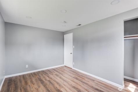 4709 101st Street SW Lakewood WA 98499