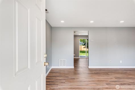 4709 101st Street SW Lakewood WA 98499
