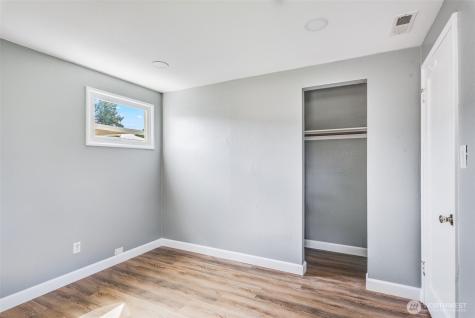4709 101st Street SW Lakewood WA 98499
