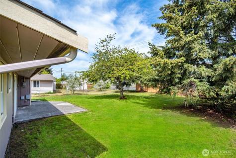 4709 101st Street SW Lakewood WA 98499