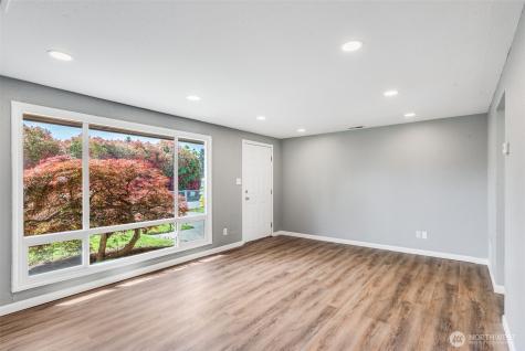 4709 101st Street SW Lakewood WA 98499