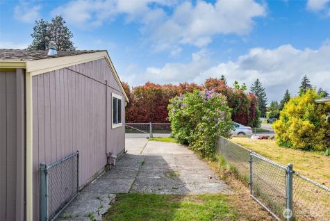 4709 101st Street SW Lakewood WA 98499