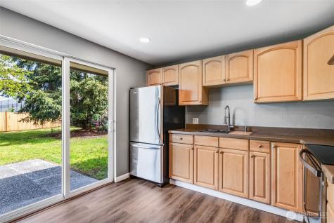 4709 101st Street SW Lakewood WA 98499