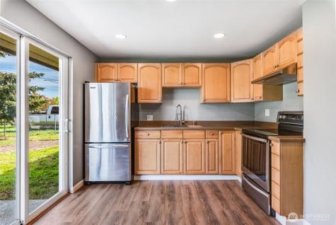 4709 101st Street SW Lakewood WA 98499