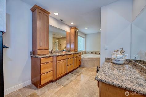 14770 NE 60th Court Redmond WA 98052