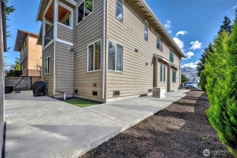 14770 NE 60th Court Redmond WA 98052