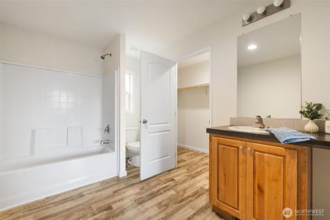 10206 SE Grandview Street Port Orchard WA 98366