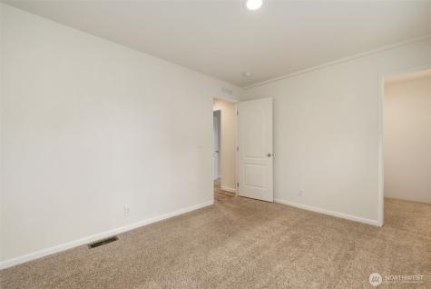 10206 SE Grandview Street Port Orchard WA 98366