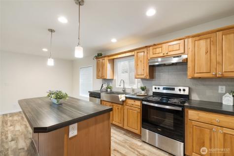 10206 SE Grandview Street Port Orchard WA 98366