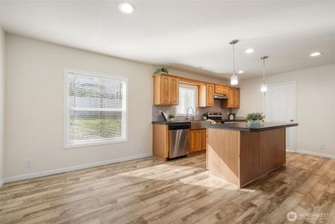 10206 SE Grandview Street Port Orchard WA 98366