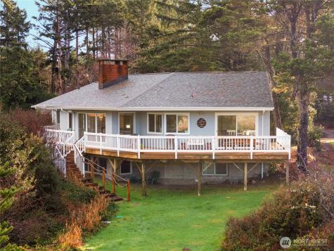 21909 Pacific Way Ocean Park WA 98640