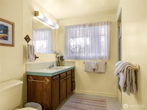 21909 Pacific Way Ocean Park WA 98640