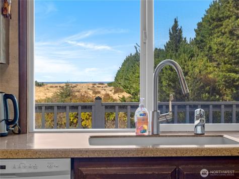 21909 Pacific Way Ocean Park WA 98640