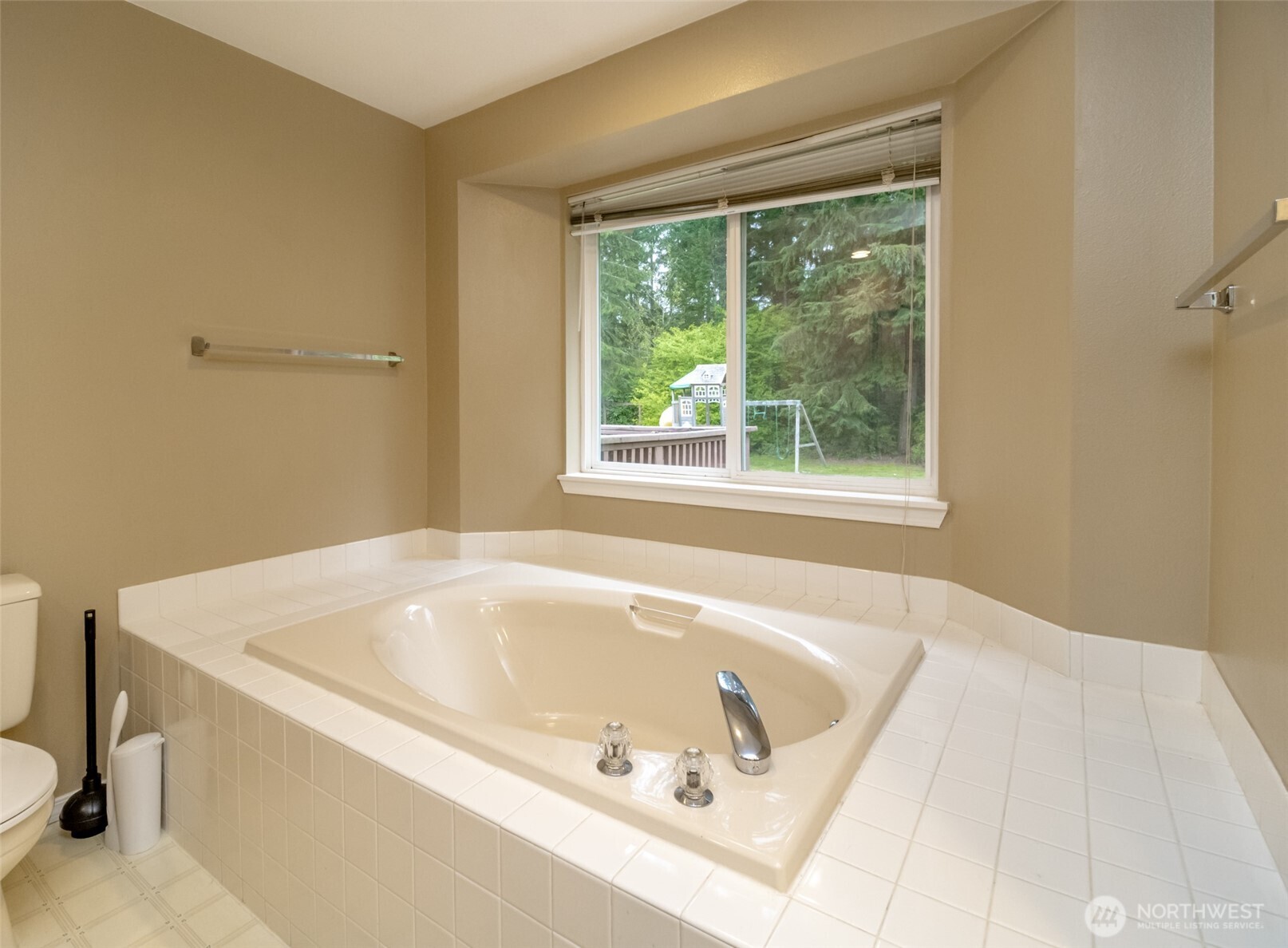 6480 Crossing Place SW Port Orchard WA 98367