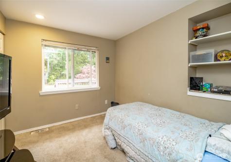 6480 Crossing Place SW Port Orchard WA 98367