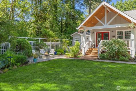 14268 N Madison Avenue NE Bainbridge Island WA 98110