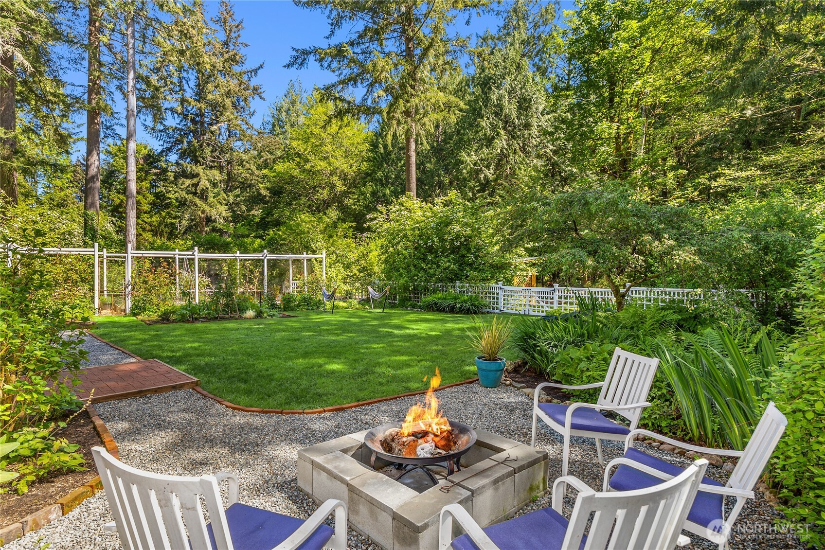 14268 N Madison Avenue NE Bainbridge Island WA 98110