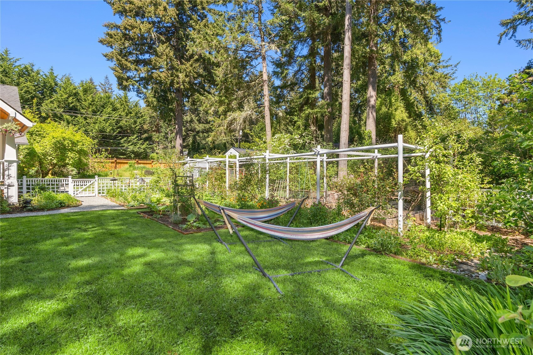14268 N Madison Avenue NE Bainbridge Island WA 98110