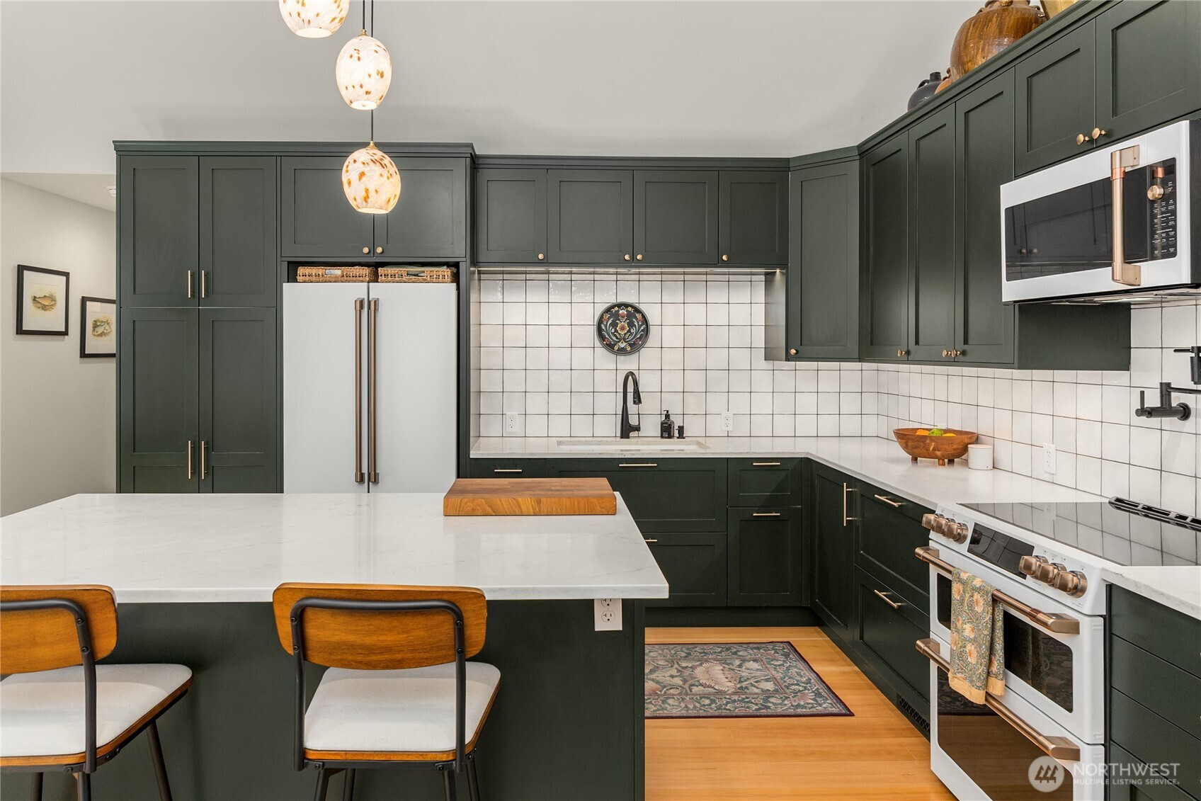 14268 N Madison Avenue NE Bainbridge Island WA 98110