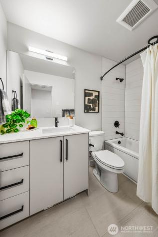 114 NE 180th Street Shoreline WA 98155