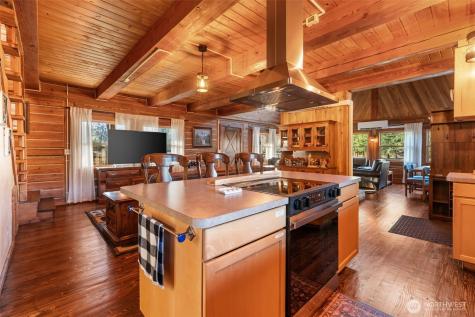 11092 Us Highway 12 Randle WA 98937